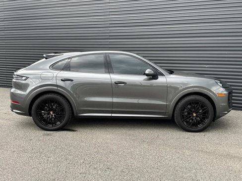 Certified 2025 Porsche Cayenne Coupe image 10