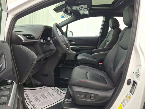 Used 2025 Toyota Sienna XSE image 17
