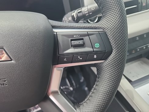 New 2025 Mitsubishi Outlander SEL image 27