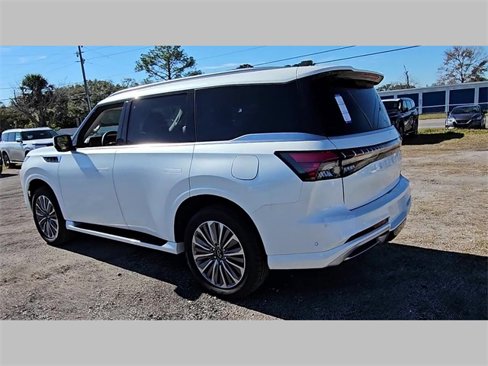 New 2025 INFINITI QX80 Sensory image 17