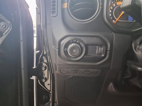 New 2025 Jeep Wrangler Unlimited Rubicon 392 image 18