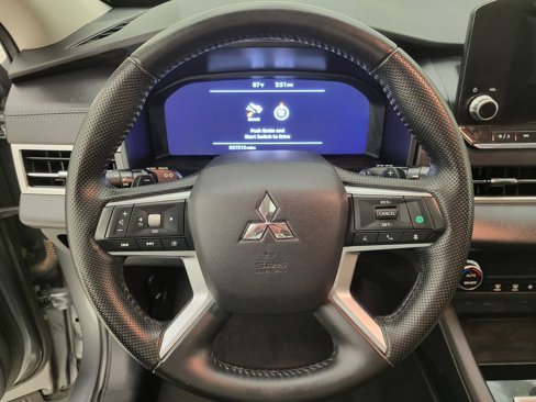 Used 2024 Mitsubishi Outlander SE image 4
