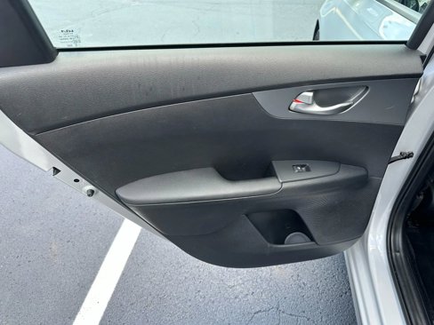 Used 2021 Kia Forte LXS image 19