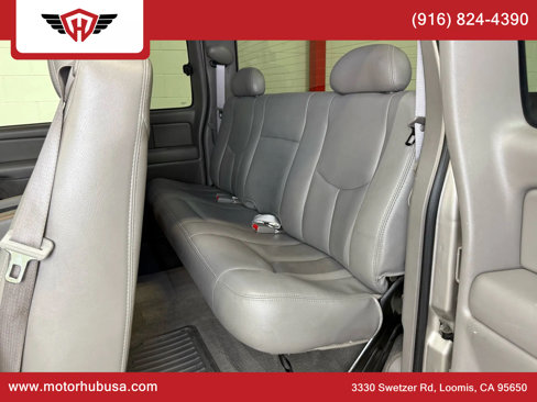 Used 2004 Chevrolet Silverado 2500 LT w/ Heavy-Duty Power Package image 42