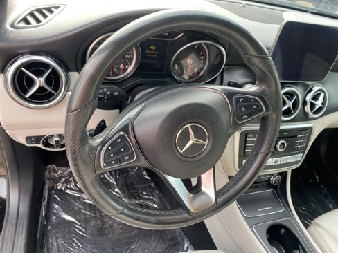 Used 2019 Mercedes-Benz GLA 250 4MATIC image 12