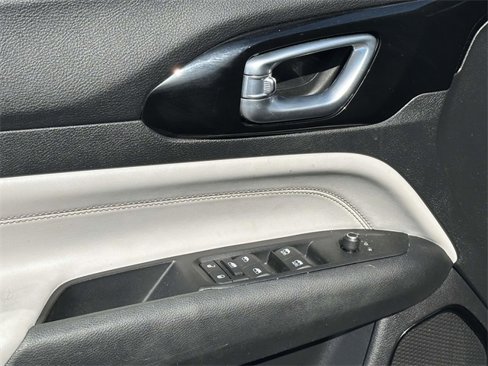 Used 2022 Jeep Compass Limited image 27