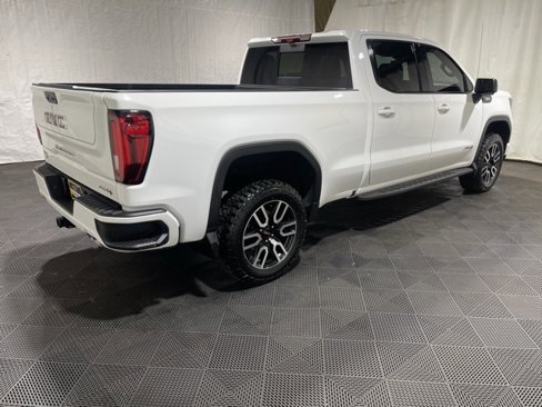 Used 2024 GMC Sierra 1500 AT4 w/ Technology Package image 5