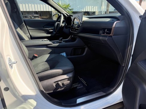 Used 2025 Toyota Grand Highlander AWD Hybrid image 13