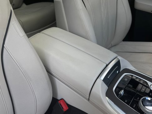 Used 2025 BMW X7 xDrive40i w/ M Sport Package image 26