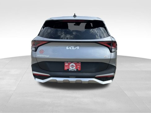 Used 2023 Kia Sportage LX image 6