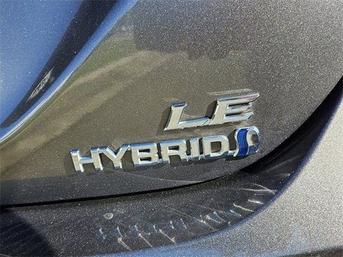 Used 2023 Toyota Camry LE image 11