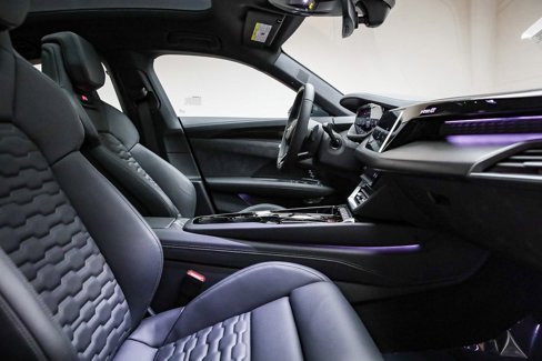 New 2025 Audi S e-tron GT Premium Plus image 24