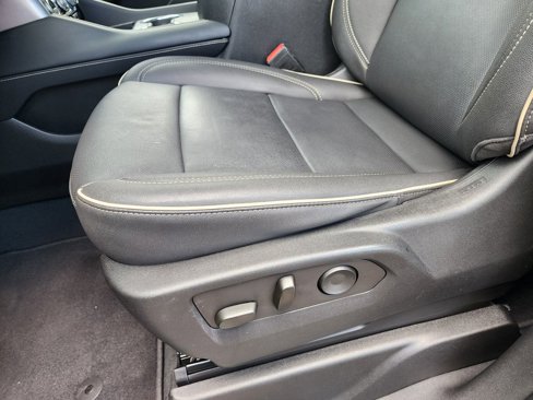 Certified 2023 GMC Yukon SLT image 12