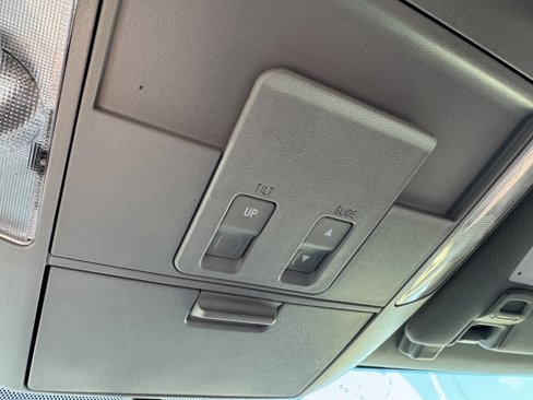 Used 2017 Toyota Tundra Limited image 30