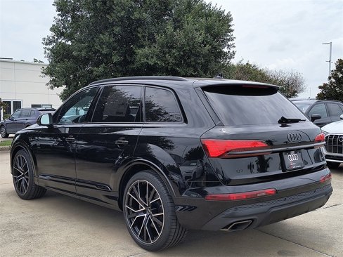 New 2025 Audi Q7 3.0T Prestige image 3
