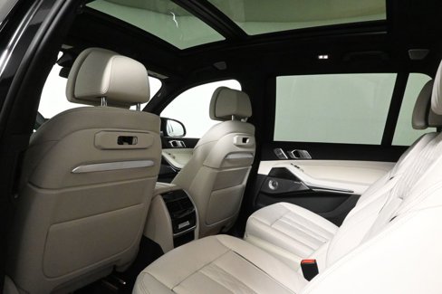 New 2026 BMW X7 M60i image 33