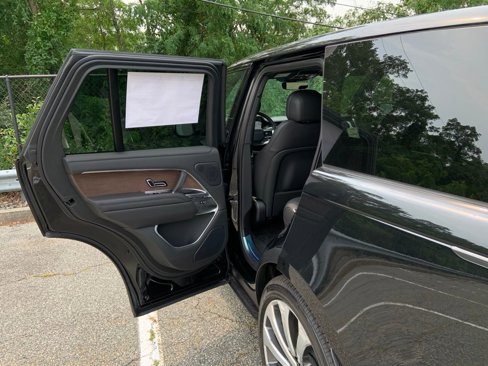 New 2025 Land Rover Range Rover SE image 12