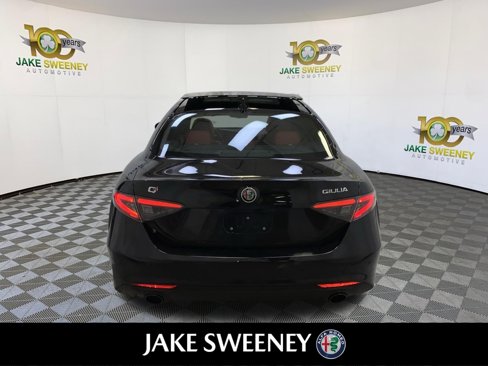 New 2024 Alfa Romeo Giulia Ti w/ Performance Driving Package image 7