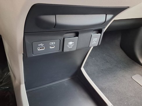 New 2026 Honda Odyssey Touring image 5