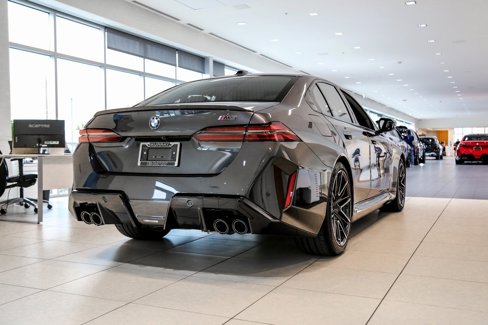 New 2026 BMW M5 w/ Carbon Package image 4