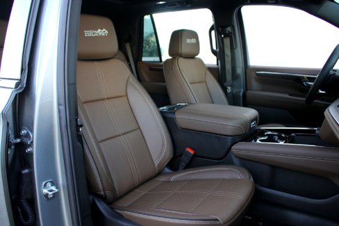 New 2026 Chevrolet Tahoe High Country w/ Sun And Tow Package image 15