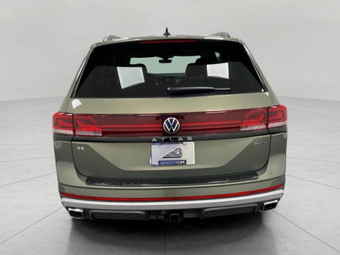 New 2026 Volkswagen Atlas Peak Edition image 5