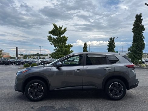 Used 2024 Nissan Rogue SV image 14