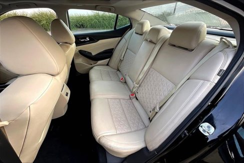 Used 2021 Nissan Maxima Platinum w/ Sport Mat Group image 24