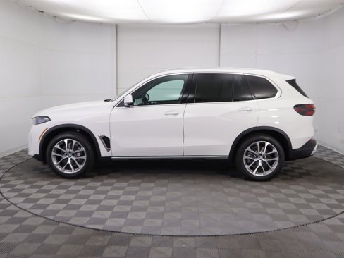 Used 2025 BMW X5 sDrive40i image 8