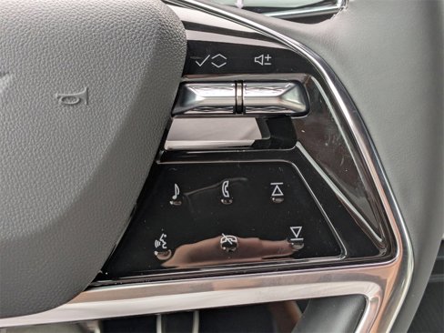 New 2026 Cadillac Vistiq Sport image 32