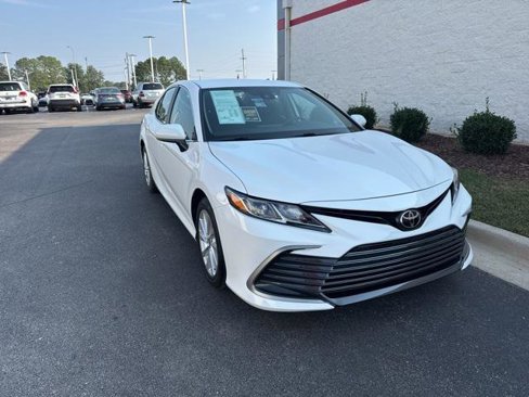 Certified 2023 Toyota Camry LE image 1