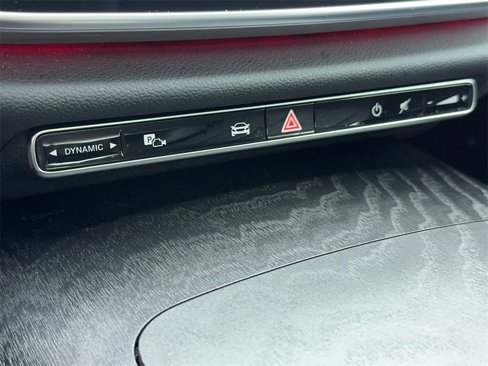 Used 2025 Mercedes-Benz E 350 Sedan image 37