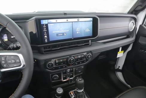 New 2025 Jeep Wrangler Unlimited Sahara image 20