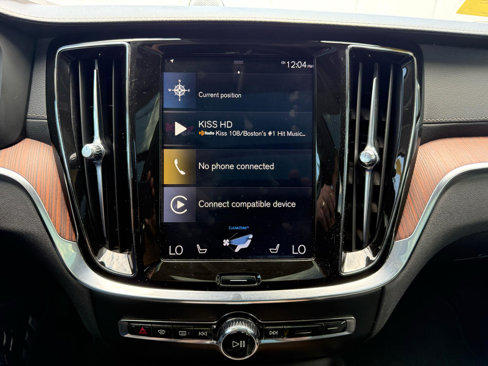 Used 2020 Volvo V60 T5 Cross Country image 38