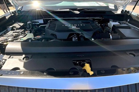 New 2025 INFINITI QX80 Sensory image 12