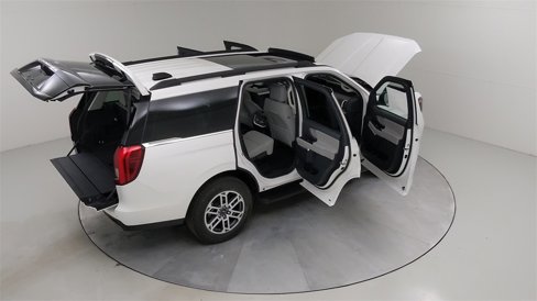 New 2025 Ford Expedition Active image 52