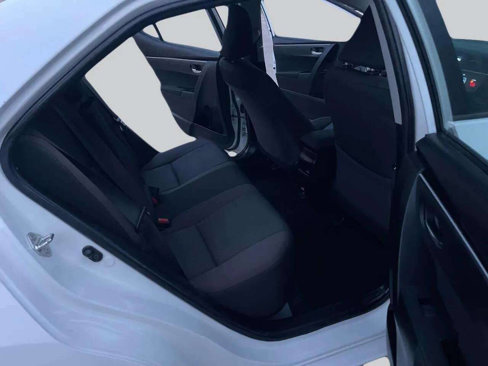 Used 2018 Toyota Corolla LE image 17