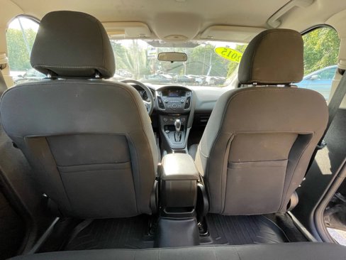Used 2015 Ford Focus SE image 33