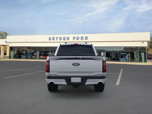 New 2025 Ford F150 XLT w/ Equipment Group 302A MID image 6