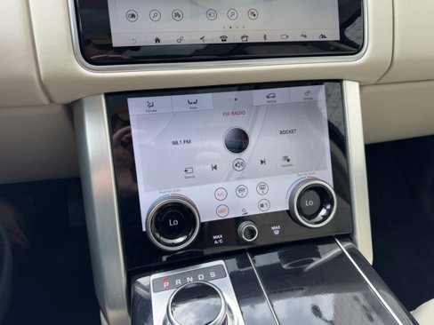 Used 2019 Land Rover Range Rover HSE image 28