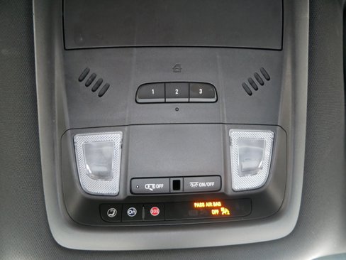 Used 2022 Buick Enclave Premium image 25