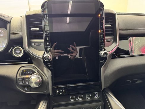 Used 2025 RAM 1500 Laramie w/ Night Edition image 20