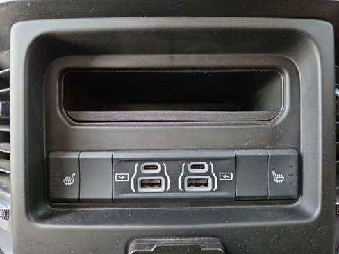 Used 2025 RAM 1500 Laramie image 30