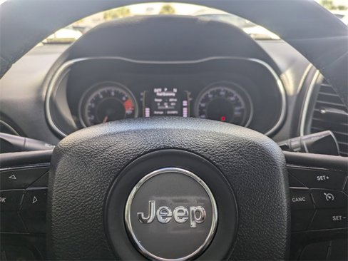 Used 2020 Jeep Cherokee Latitude Plus image 33