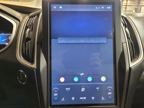 Used 2021 Ford Edge SEL image 25