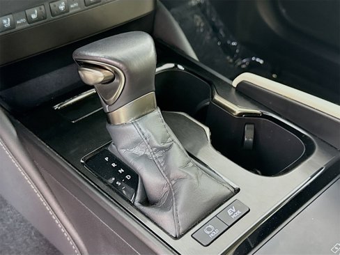 Used 2023 Lexus ES 300h w/ Luxury Package image 14