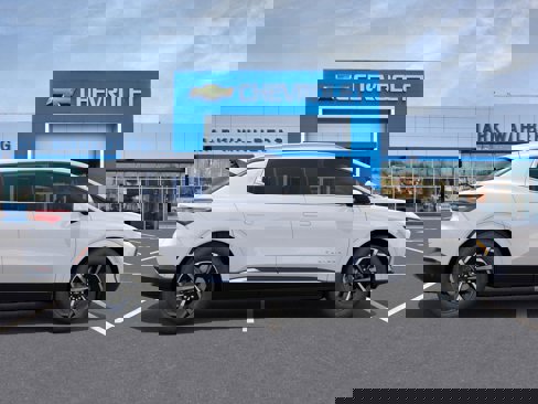 New 2025 Chevrolet Equinox EV LT image 29