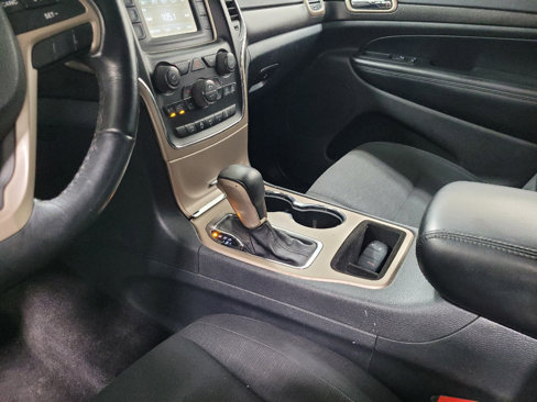 Used 2016 Jeep Grand Cherokee Laredo w/ Quick Order Package 23E image 26
