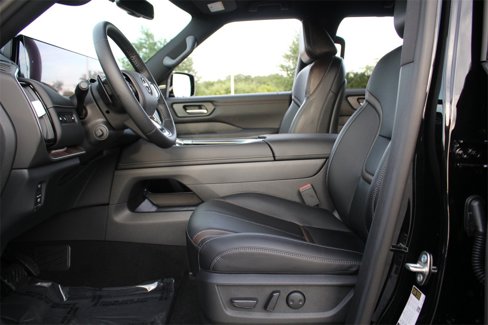 New 2026 Nissan Armada SL w/ Captain's Chari Seat Package image 7