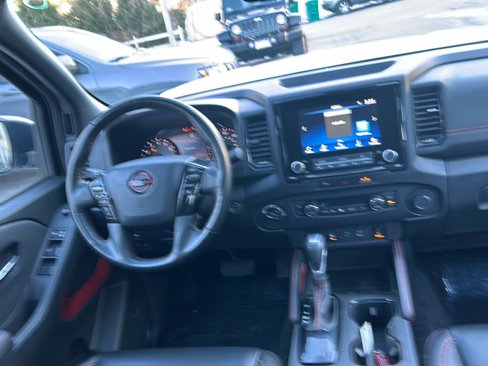 Used 2023 Nissan Frontier PRO-4X image 13